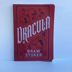 Dracula by Bram Stoker Illustrated Collector's Edition Novel